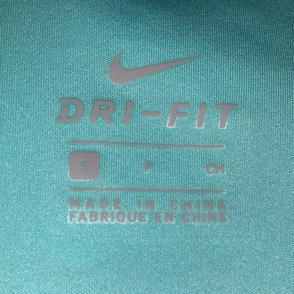 Nike Dri-Fit Shirt - Picture 3 of 3